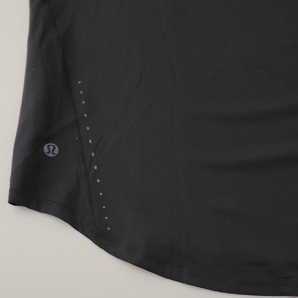 Lululemon Black T-Shirt - Picture 11 of 12